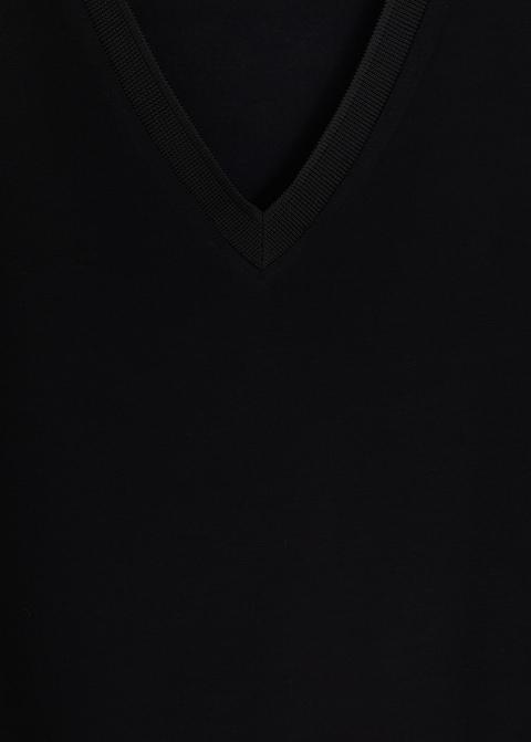V-neck T-shirt