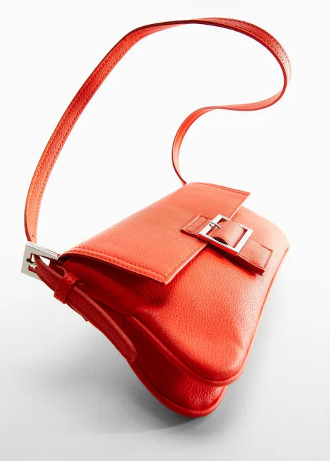 Shoulder bag with buckle