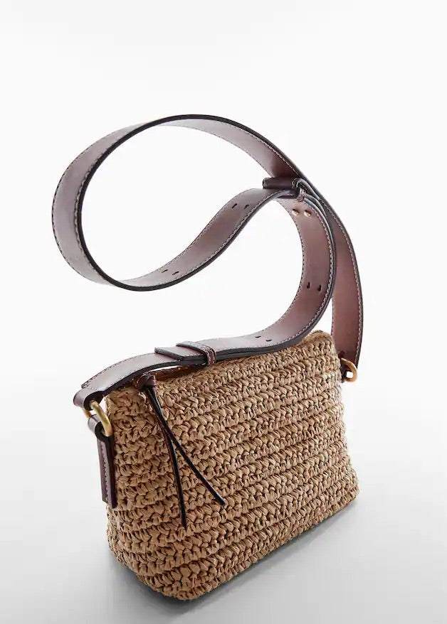 Natural fibre shoulder bag