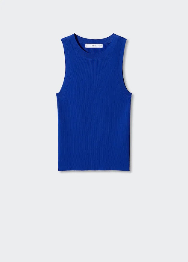 Knitted top with wide straps