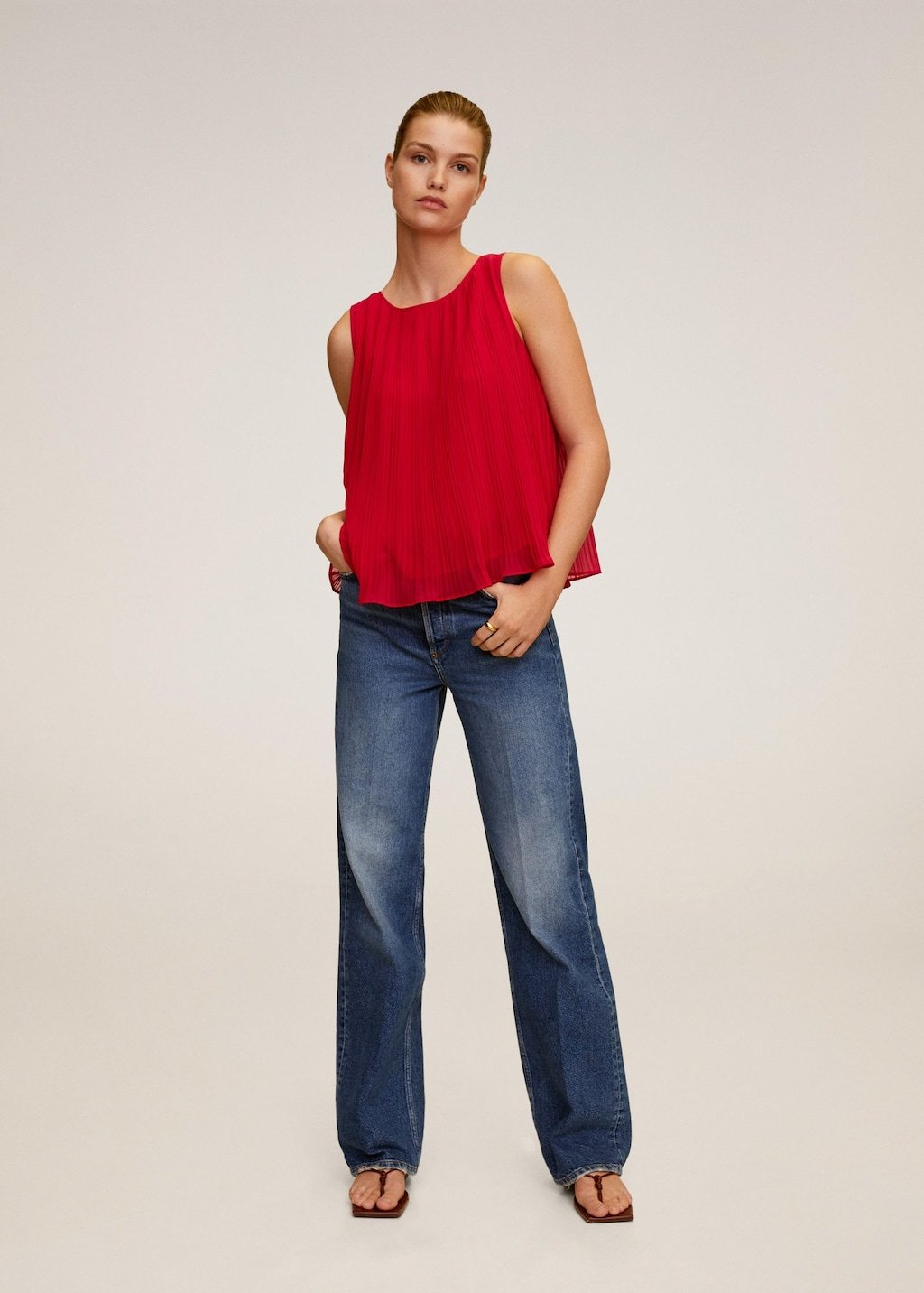 Pleated top