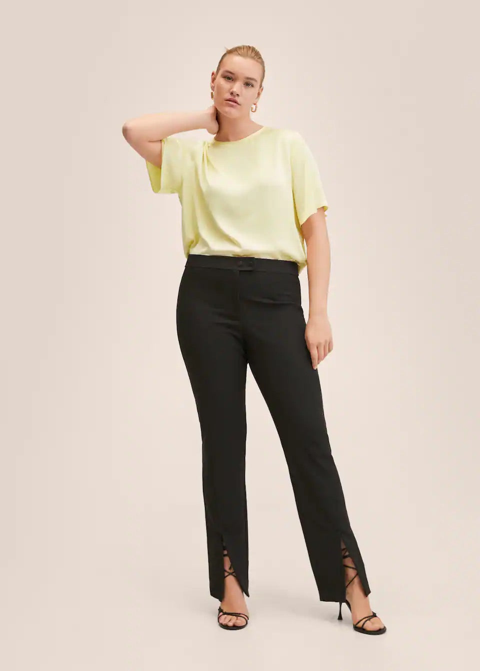 Short sleeved blouse