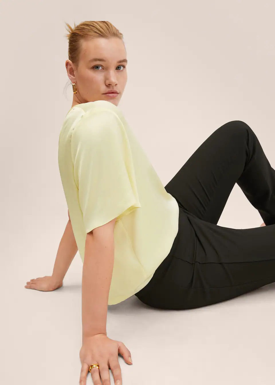 Short sleeved blouse
