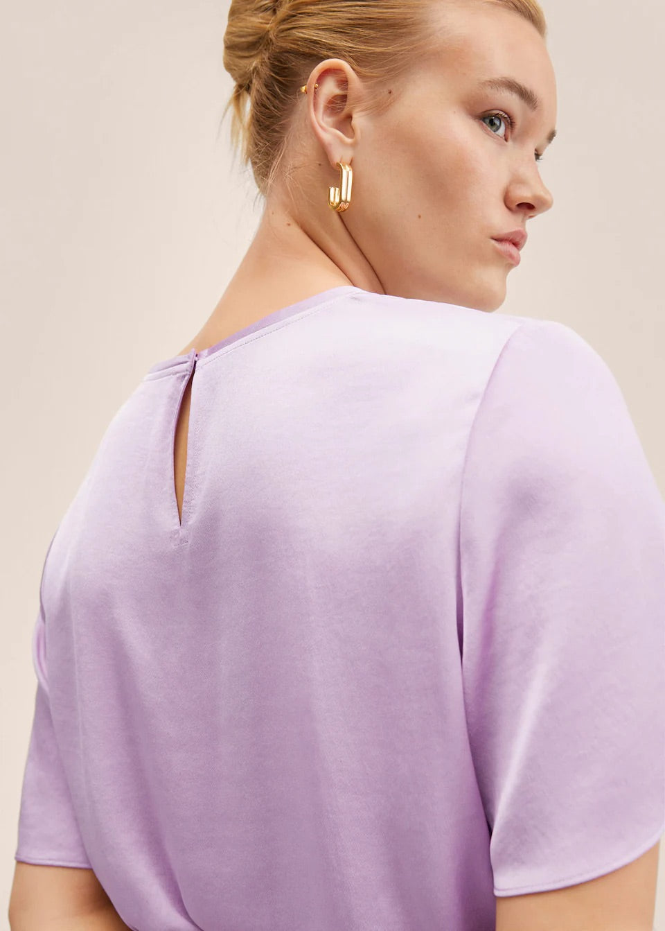 Short sleeved blouse