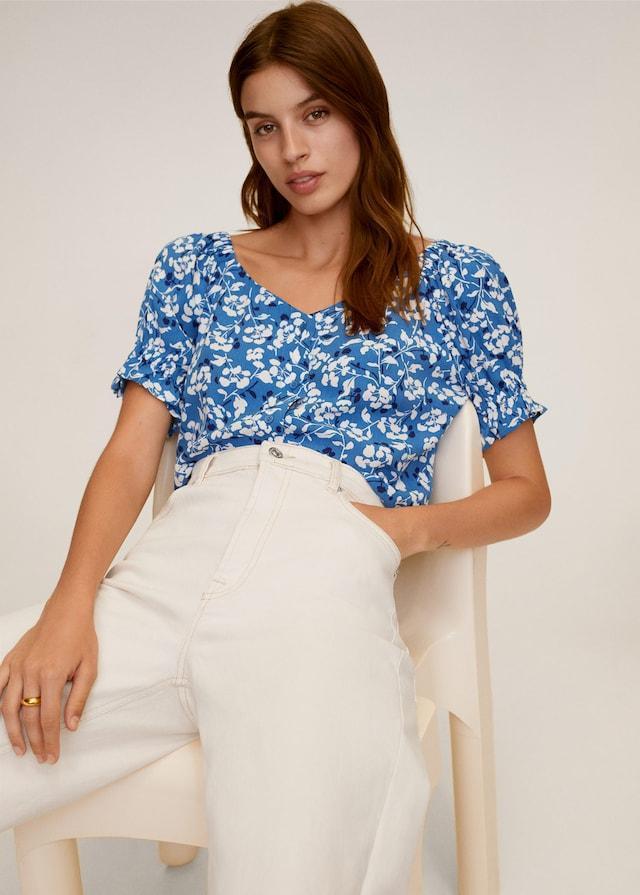 Floral print blouse