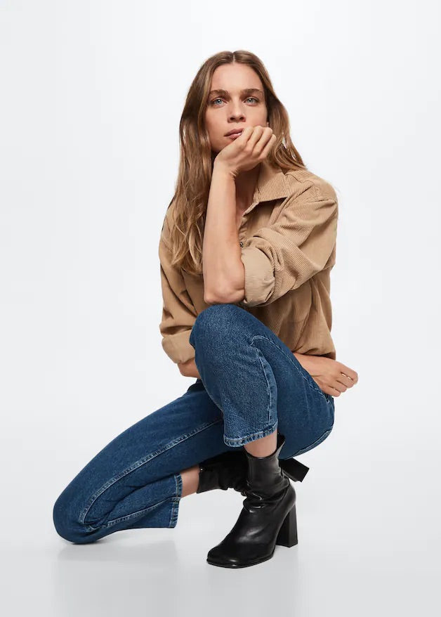Medium-rise flared jeans