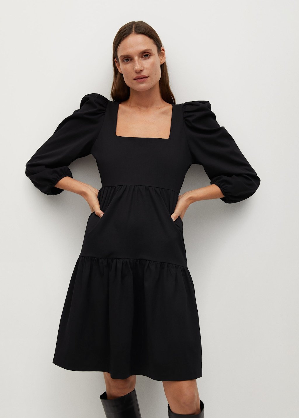 Puffed-shoulder dress
