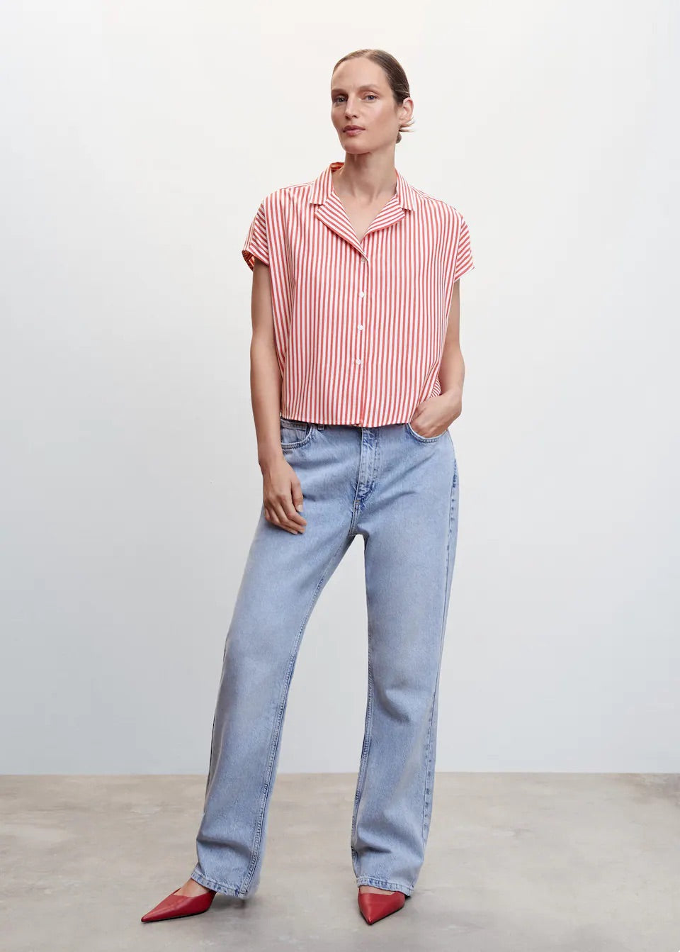 Short sleeve striped shirt