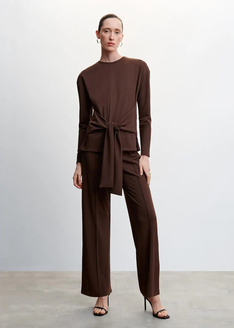 Knotted top