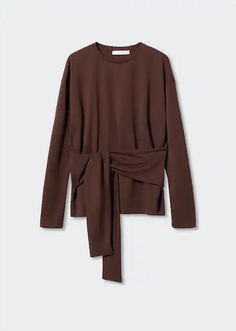 Knotted top
