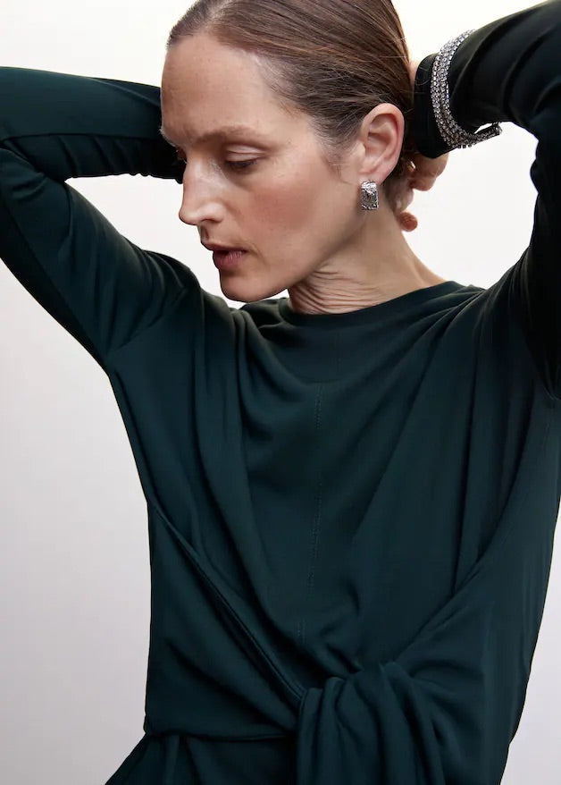 Knotted top