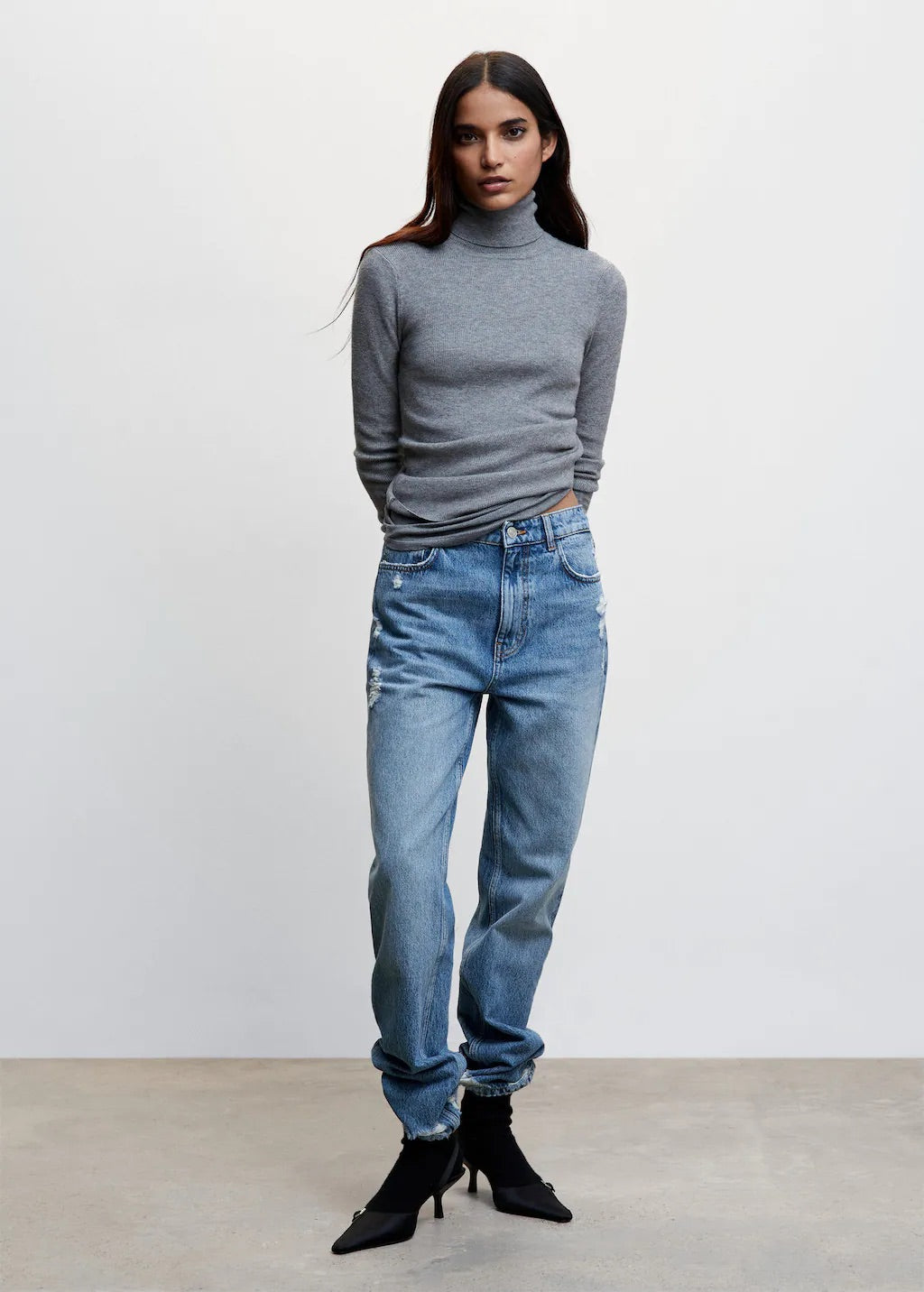 Ripped high rise straight jeans