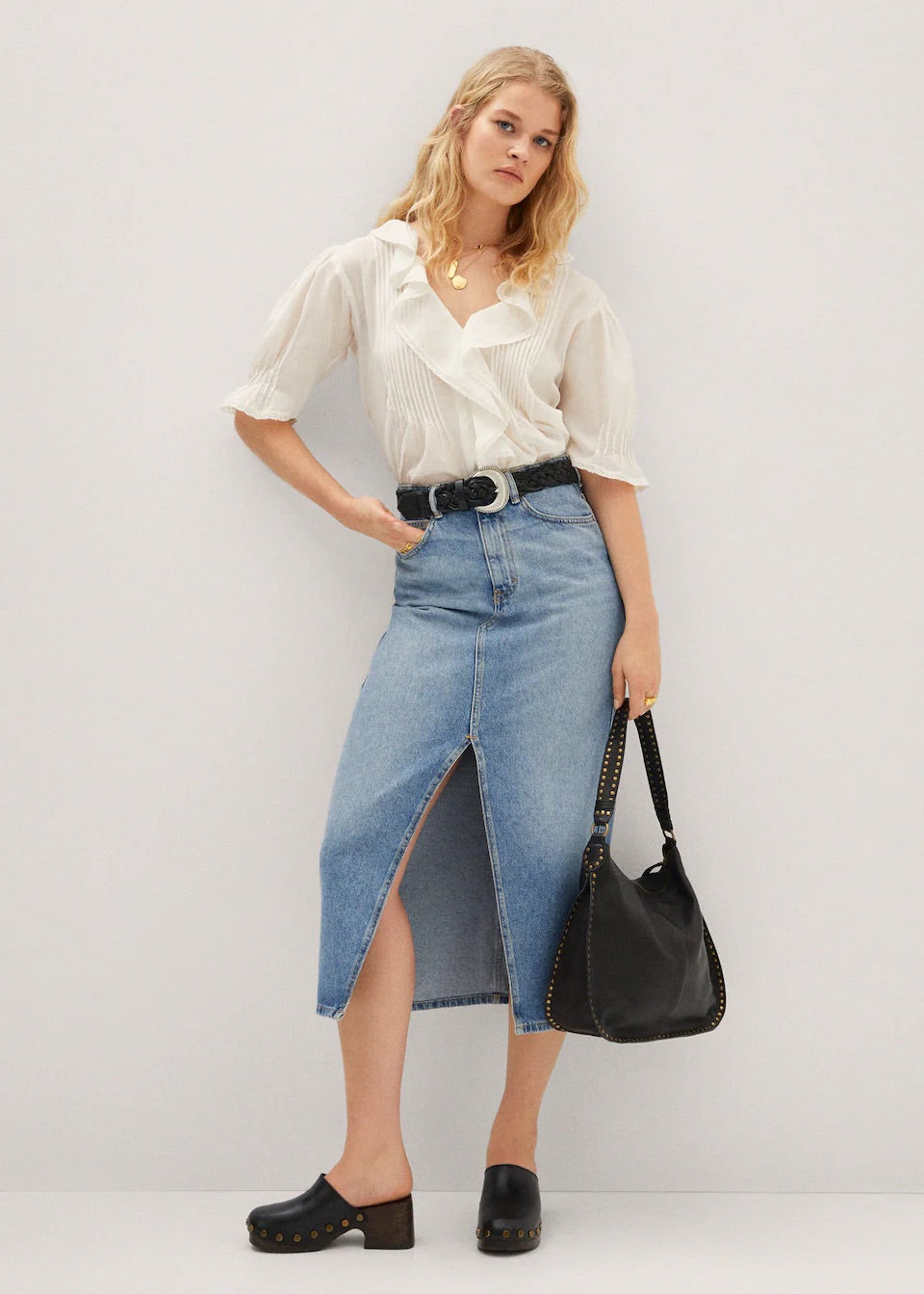 Ruffled puff sleeves blouse