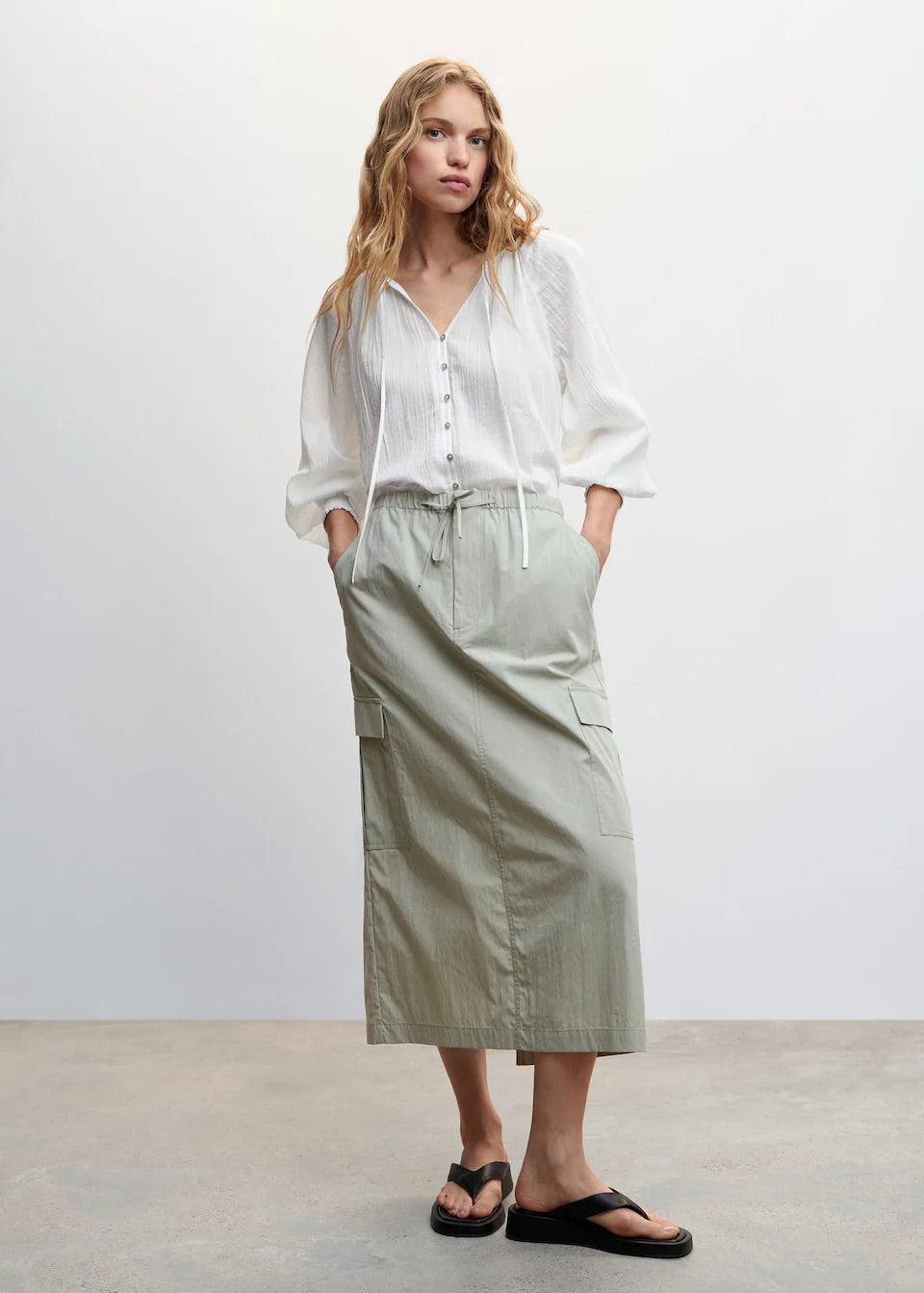 Buttoned textured blouse