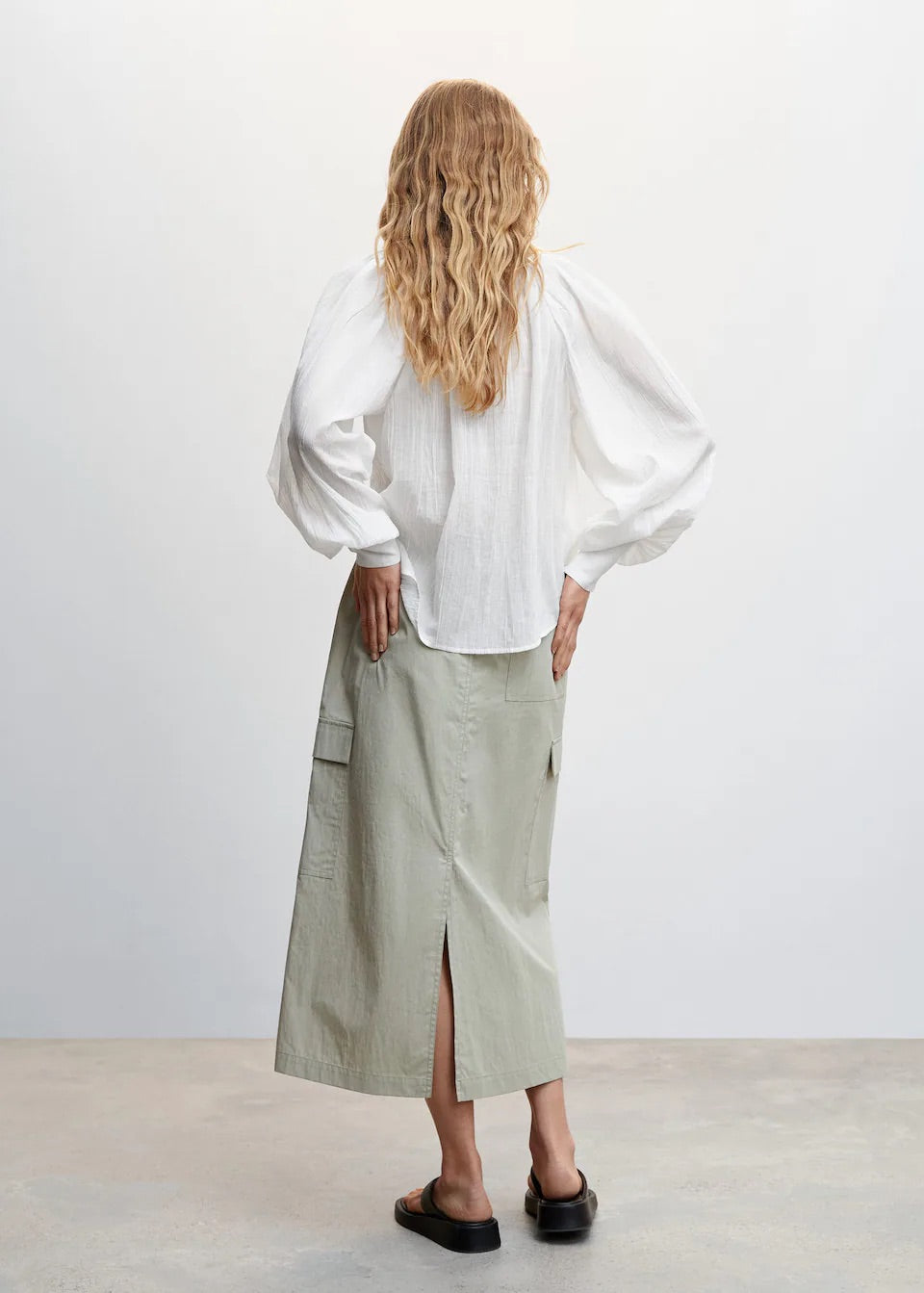 Buttoned textured blouse