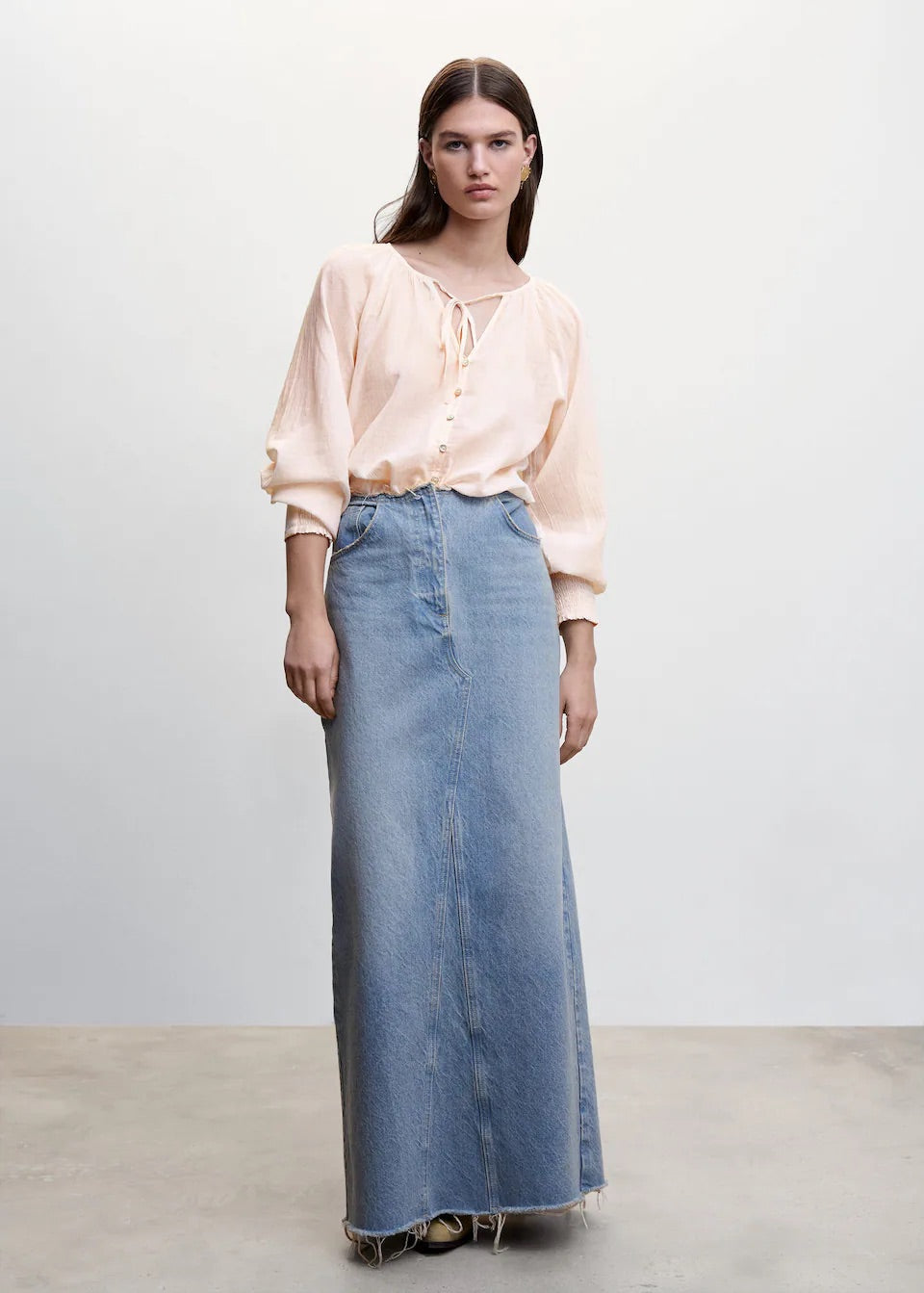 Buttoned textured blouse