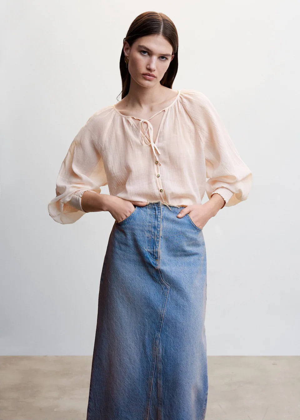 Buttoned textured blouse