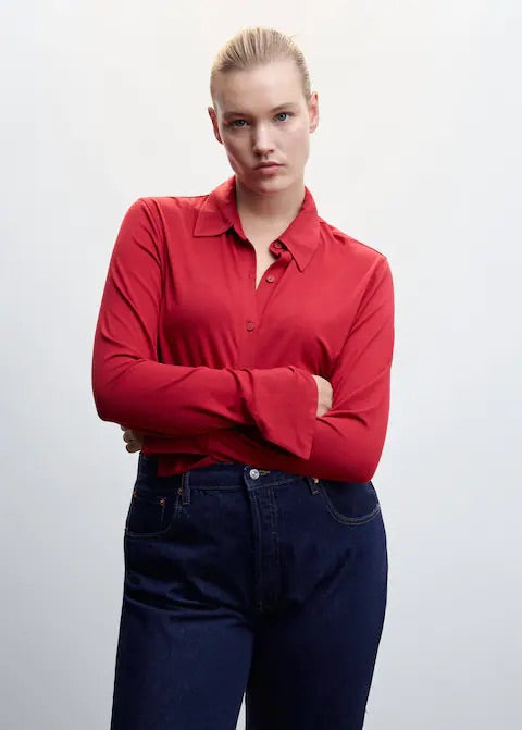 Buttoned flowy shirt