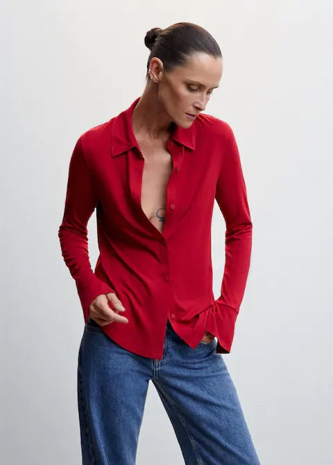 Buttoned flowy shirt
