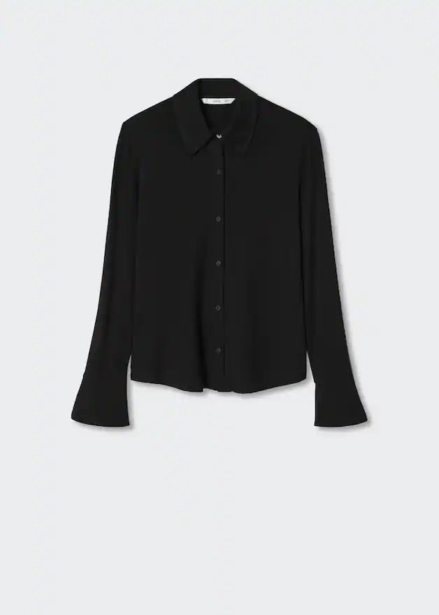 Buttoned flowy shirt