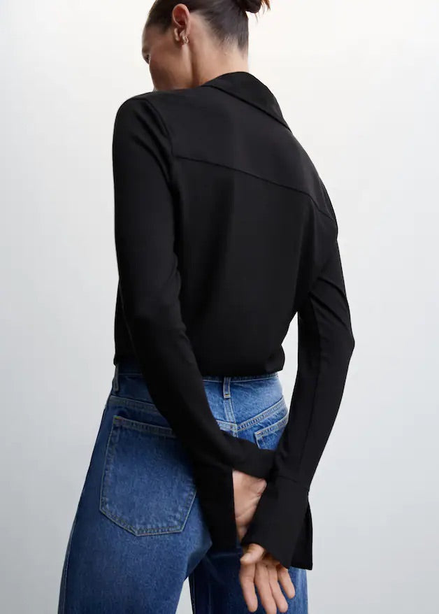 Buttoned flowy shirt