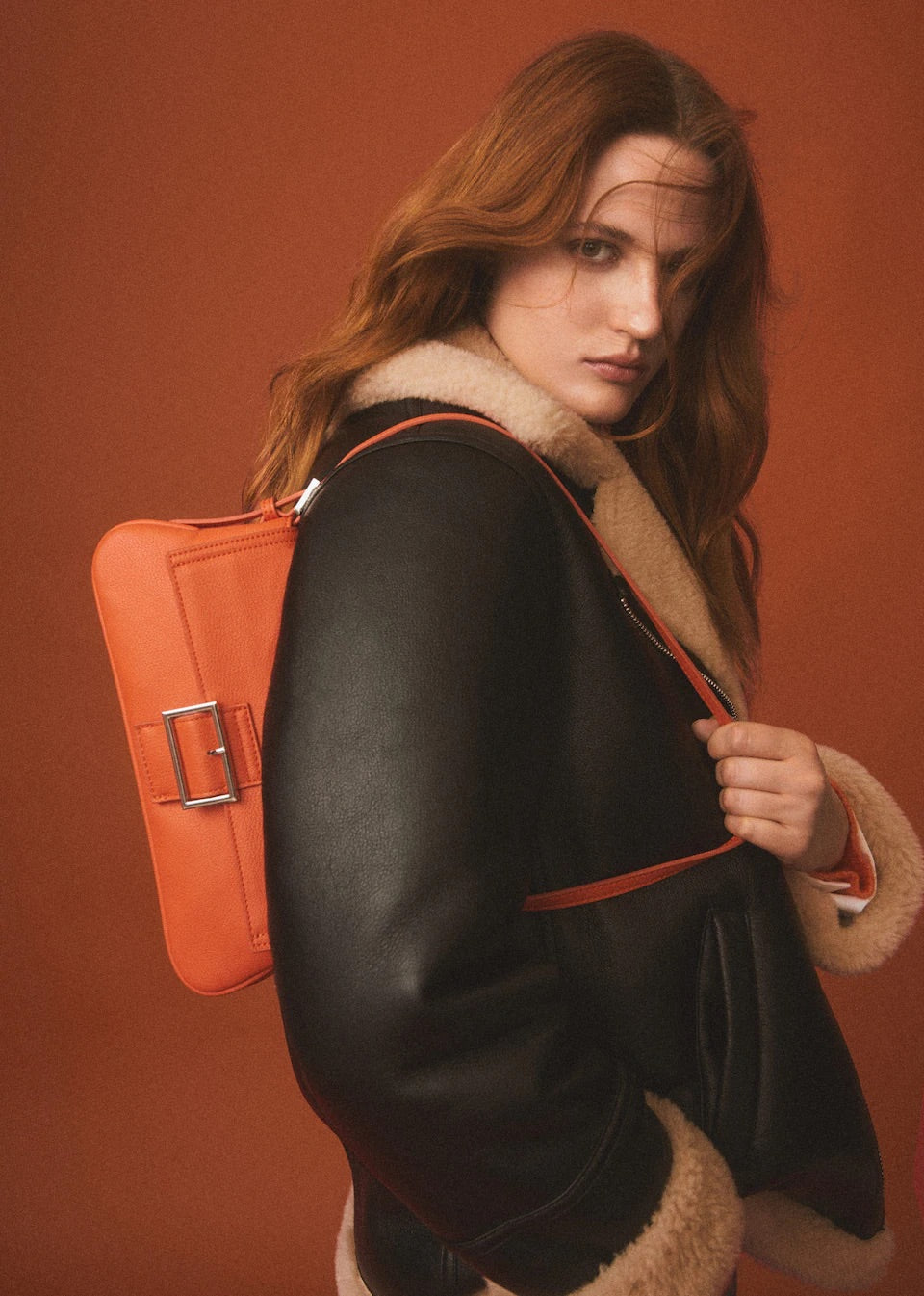 Shoulder bag with buckle