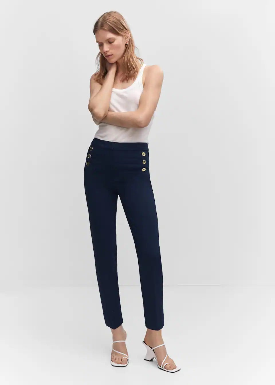 Cropped button trousers