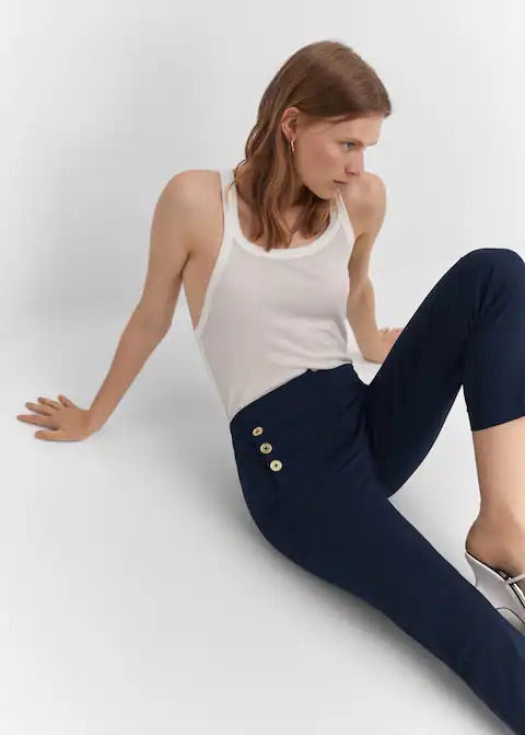 Cropped button trousers