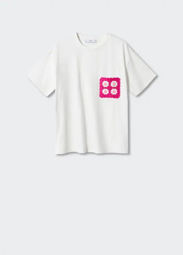Crochet t-shirt with pocket