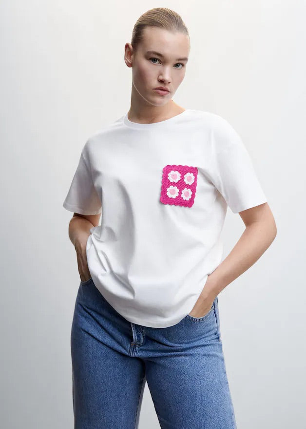 Crochet t-shirt with pocket