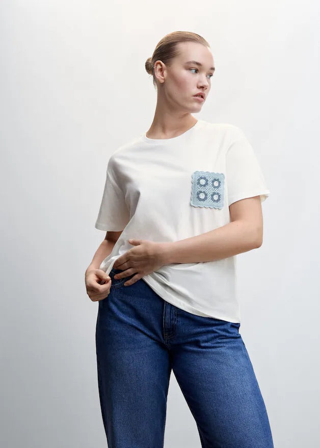 Crochet t-shirt with pocket