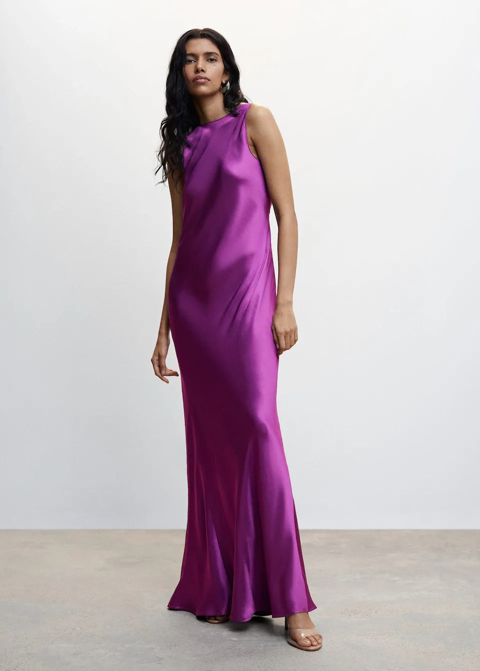Open-back satin-effect dress