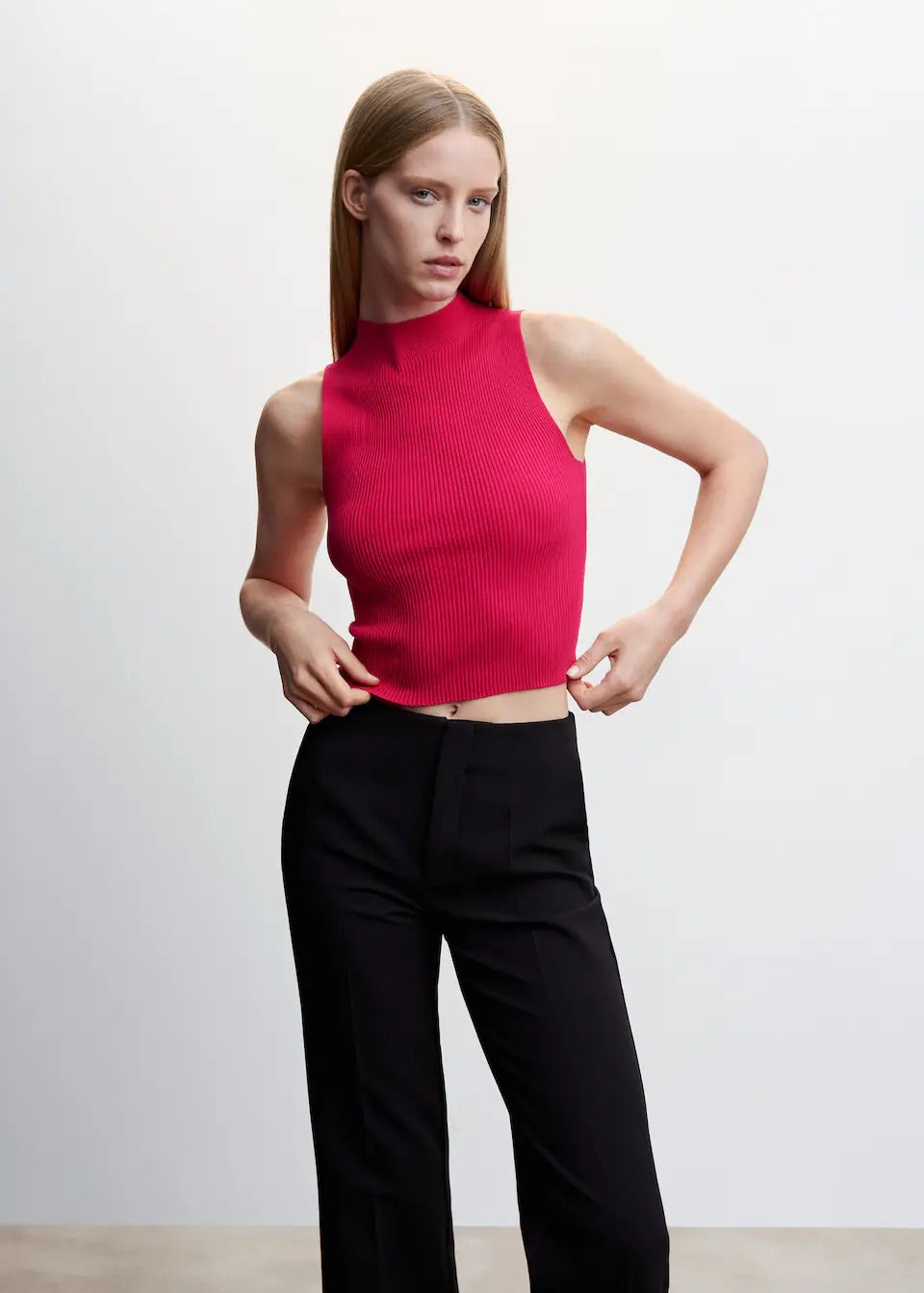 TOPS AND T-SHIRTS
