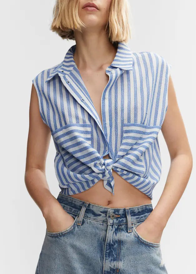 Sleeveless printed shirt