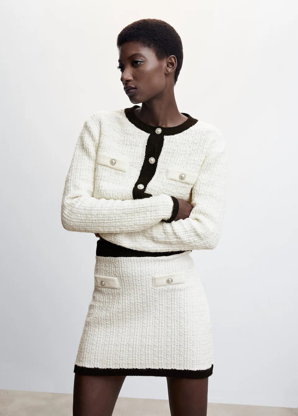 Buttoned tweed skirt
