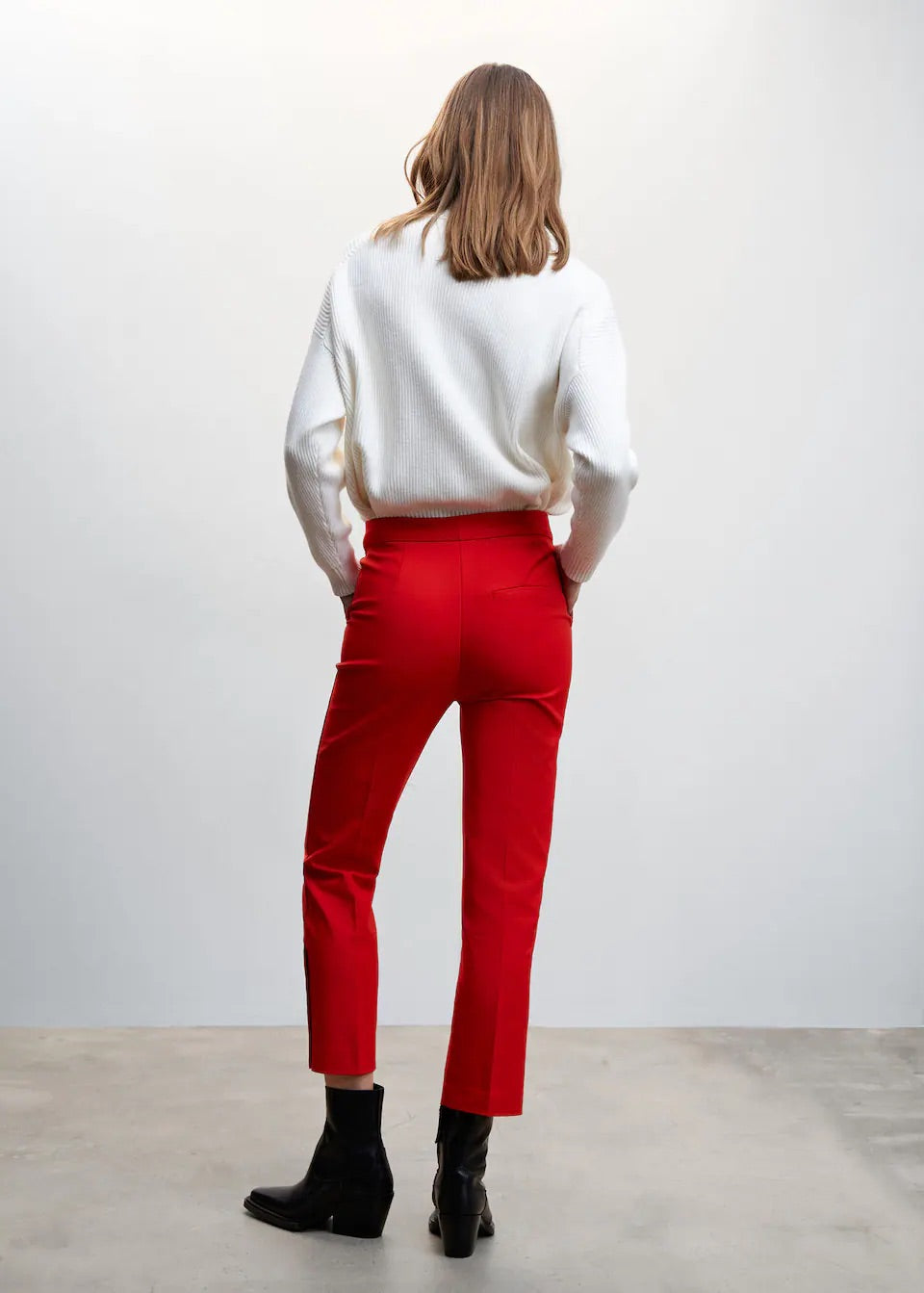 Buttons straight-fit trousers