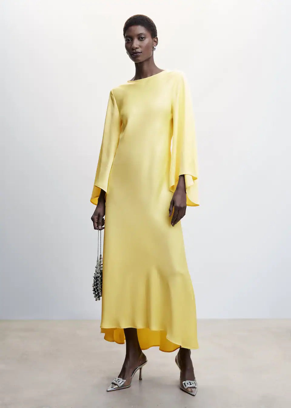 Flared sleeves dress