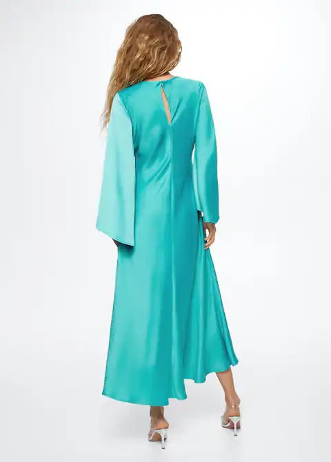Flared sleeves dress