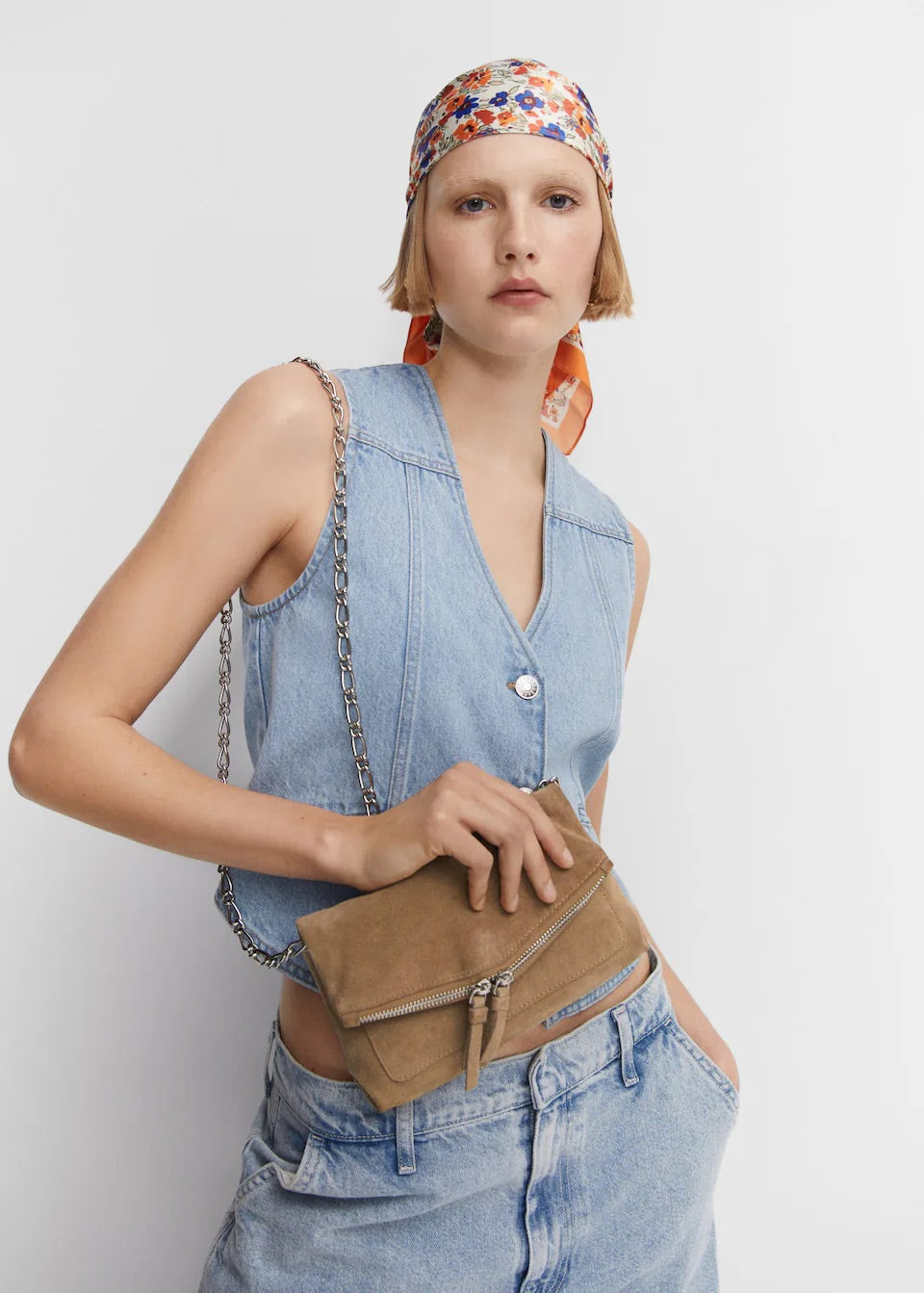 Chain leather bag
