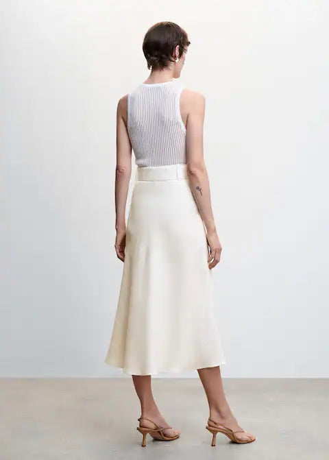Linen skirt with belt