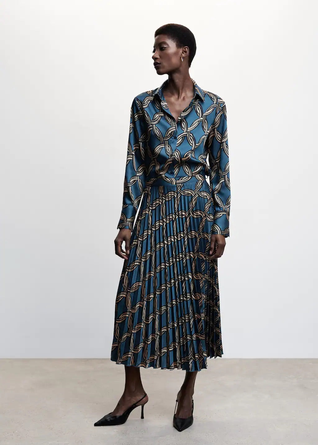 Geometric-print blouse