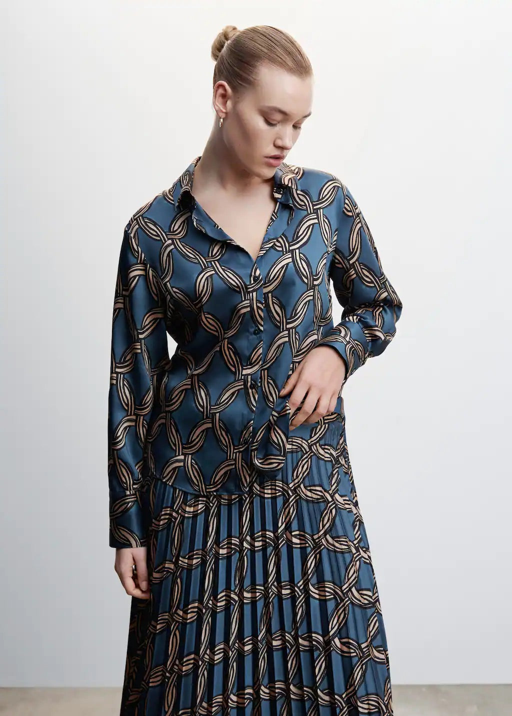 Geometric-print blouse