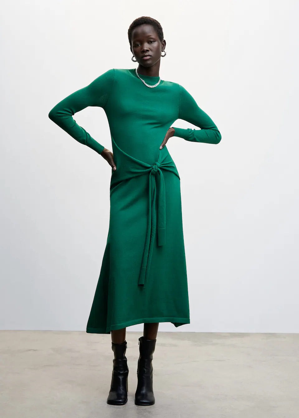 Bow knitted dress