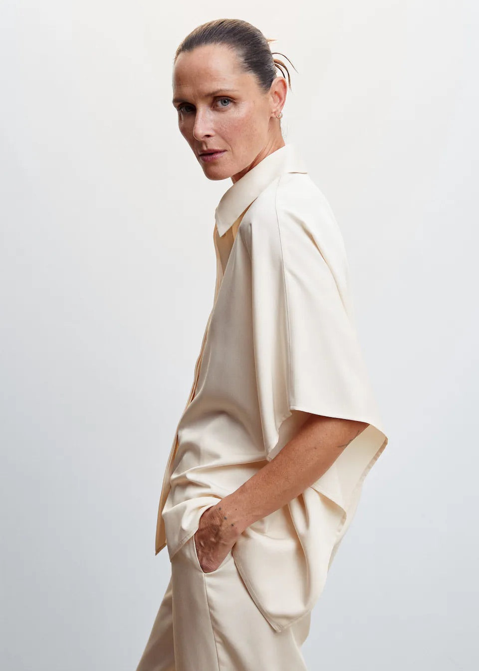 Short sleeved blouse