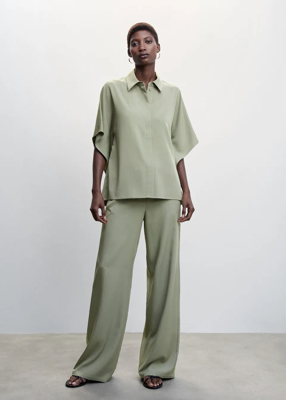 Short sleeved blouse