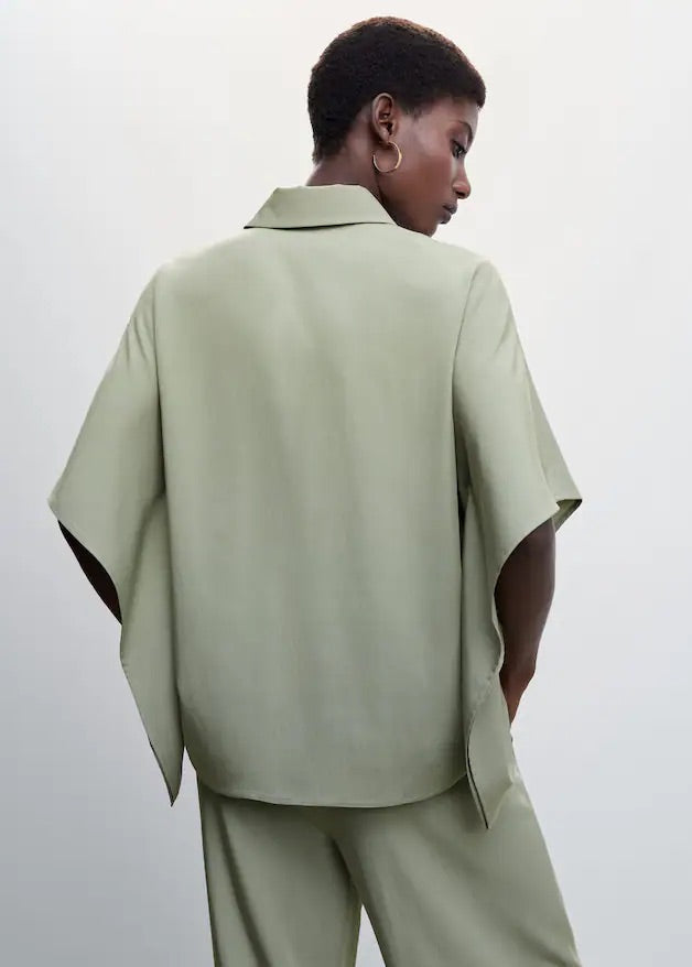Short sleeved blouse