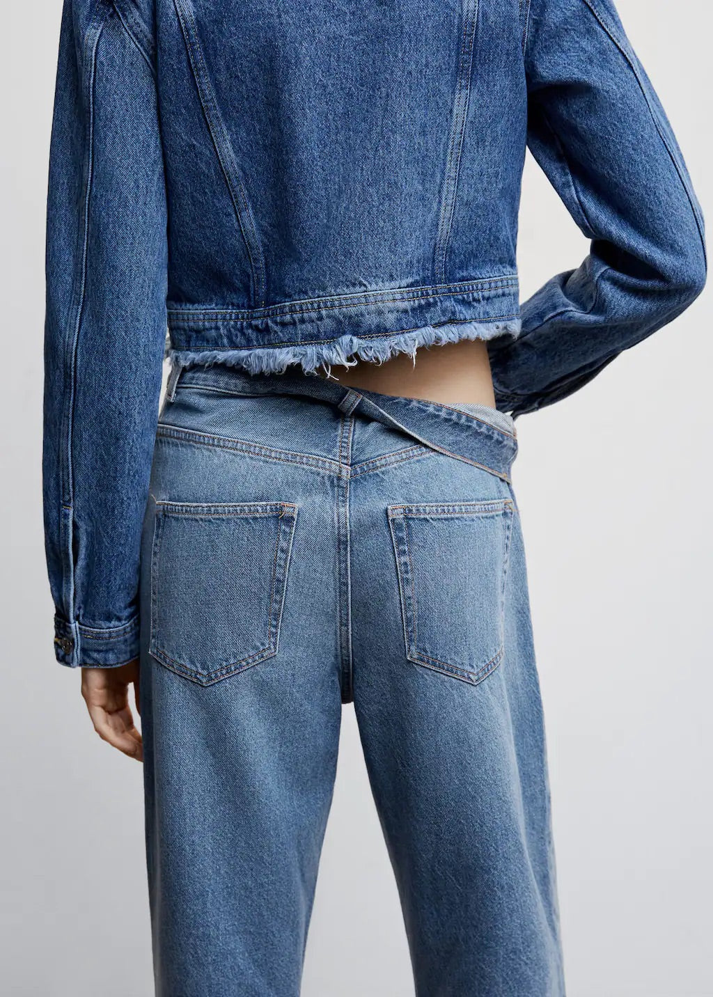 Wideleg loose low rise jeans