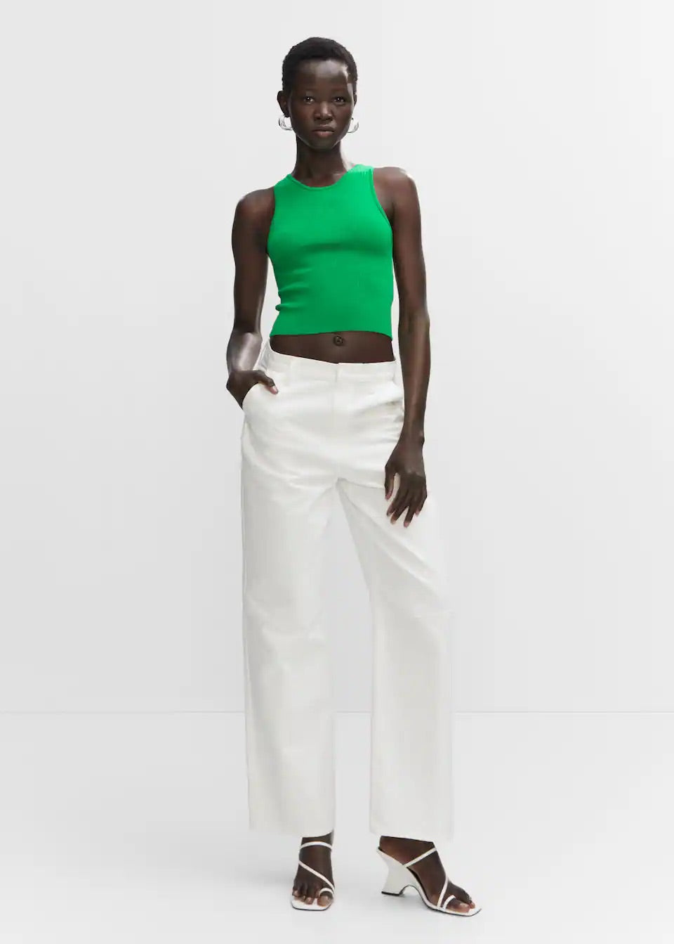 Ribbed knitted top with zip