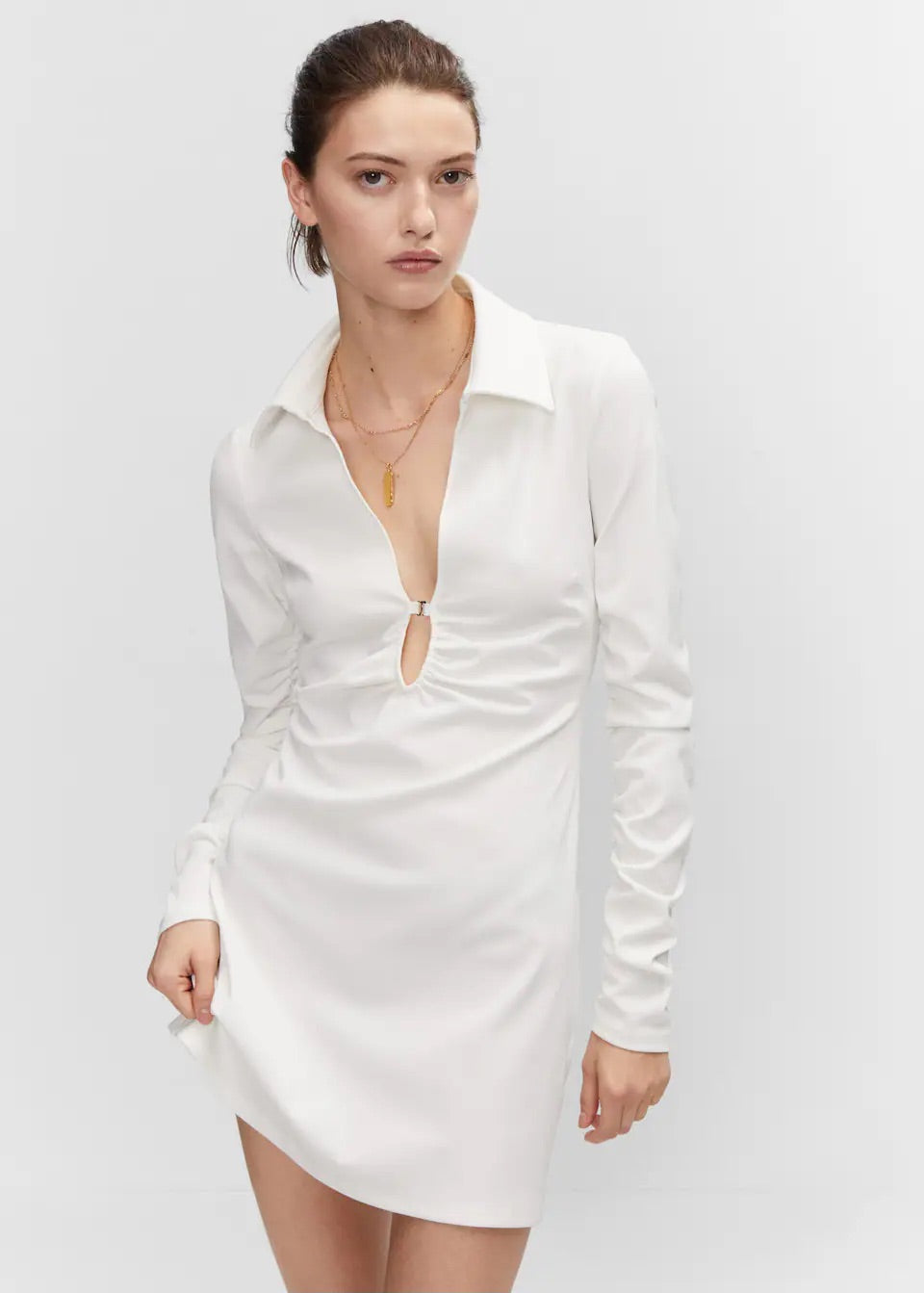 Neckline dress with gathered details