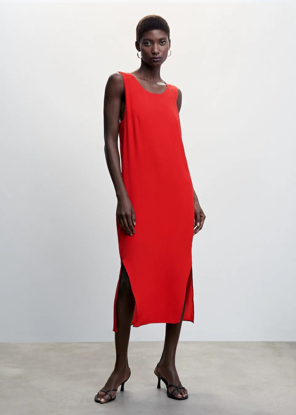 Scoop-back bodycon dress